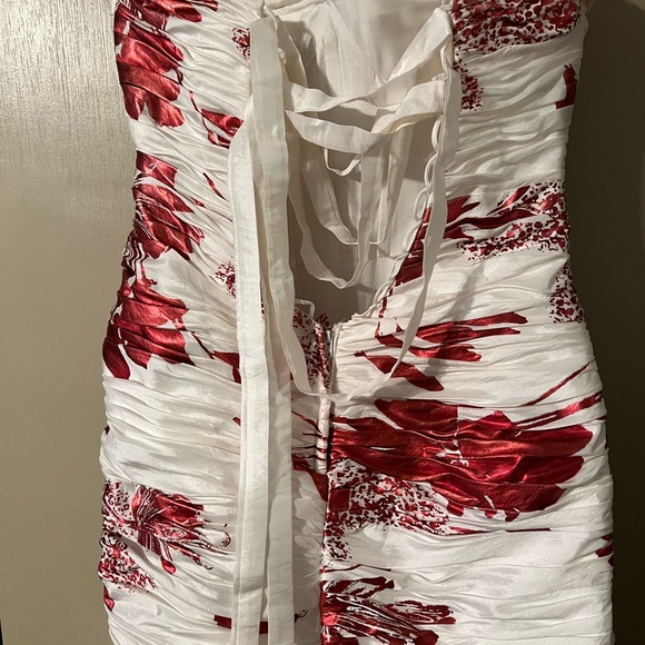 Size 4 formal dress with removable bottom - Picture 3 of 7